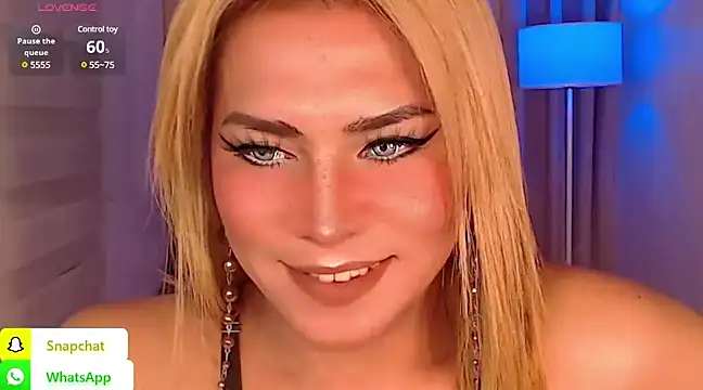 QUEEN GIAMOORE69 online show from 12.15.24