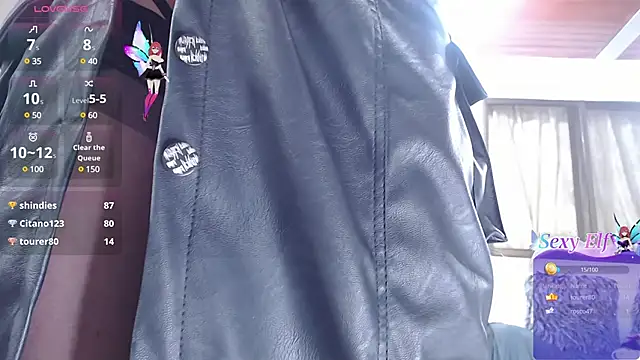 Snapshot of magenta_maturr chatting on 02.12.25 magenta maturr online show from 02.12.25