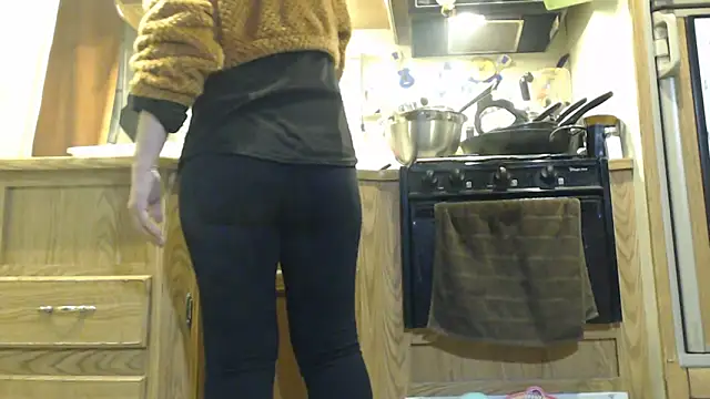 sexyinpantyhose online show from 02.08.25