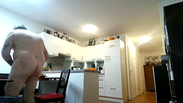 Snapshot of crazylemy chatting on 12.25.24 crazylemy online show from 12.25.24