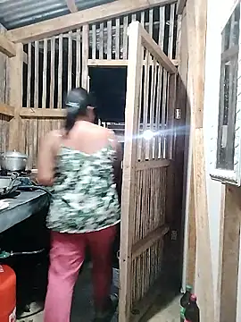 Snapshot of lickmepussy21 chatting on 10.05.25 lickmepussy21 online show from 10.05.25