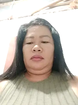 Snapshot of lickmepussy21 chatting on 10.29.25 lickmepussy21 online show from 10.29.25