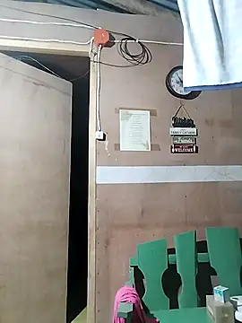 Snapshot of lickmepussy21 chatting on 11.12.25 lickmepussy21 online show from 11.12.25