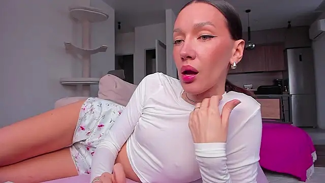 Snapshot of bestfootfetish chatting on 02.28.26 bestfootfetish online show from 02.28.26