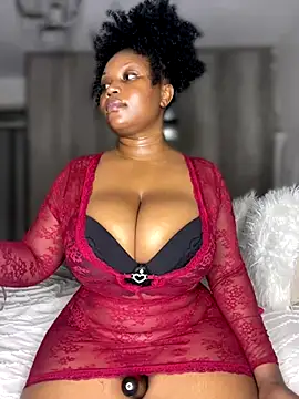 Snapshot of Hyra_Ari chatting on 09.12.25 Hyra Ari online show from 09.12.25