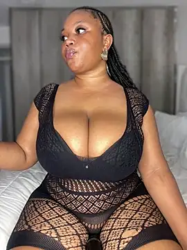 Snapshot of Hyra_Ari chatting on 02.05.26 Hyra Ari online show from 02.05.26