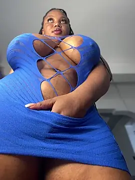 Snapshot of Hyra_Ari chatting on 03.05.26 Hyra Ari online show from 03.05.26