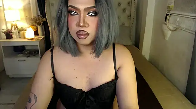 Snapshot of RebecaNextToYou chatting on 01.19.25 RebecaNextToYou online show from 01.19.25