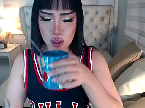 RebecaNextToYou online show from 05.31.26