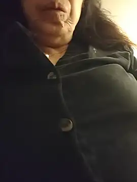 Snapshot of Susannemilf chatting on 11.29.25 Susannemilf online show from 11.29.25