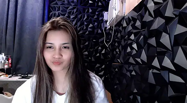 Snapshot of _Bellatrixy_ chatting on 02.04.25 Bellatrixy online show from 02.04.25