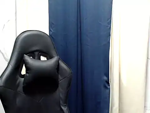 Snapshot of _Bellatrixy_ chatting on 04.11.26 Bellatrixy online show from 04.11.26