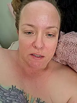 julimonroe online show from 02.28.25