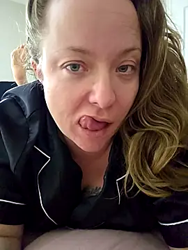 julimonroe online show from 03.17.25