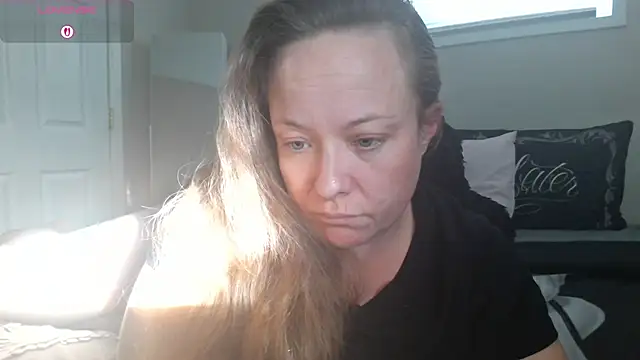 julimonroe online show from 11.09.25