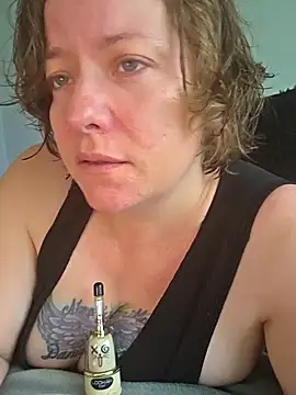 julimonroe online show from 05.04.26