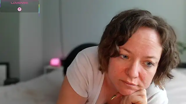 julimonroe online show from 05.06.26