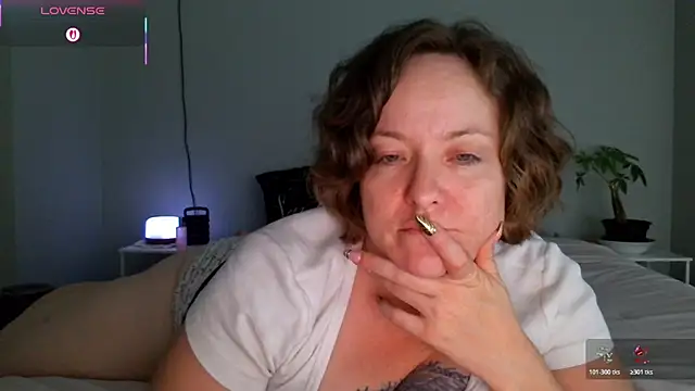 julimonroe online show from 05.07.26