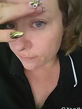 julimonroe online show from 05.26.26