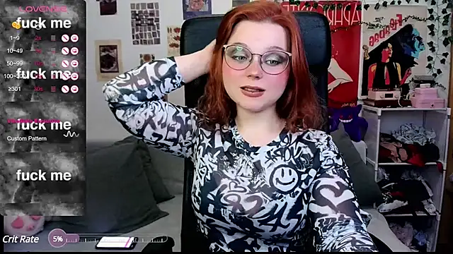 Snapshot of StellaMilla chatting on 02.13.25 StellaMilla online show from 02.13.25