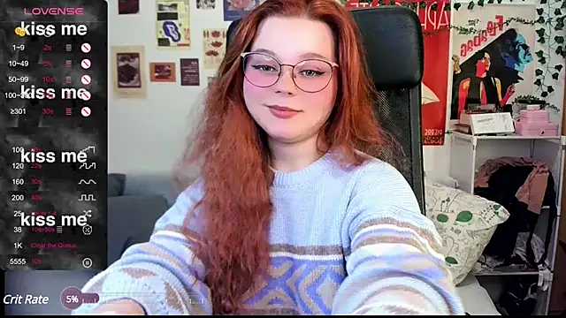 Snapshot of StellaMilla chatting on 02.15.25 StellaMilla online show from 02.15.25