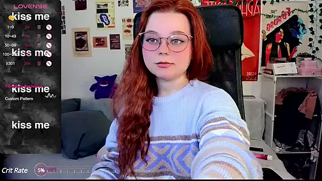 Snapshot of StellaMilla chatting on 02.16.25 StellaMilla online show from 02.16.25