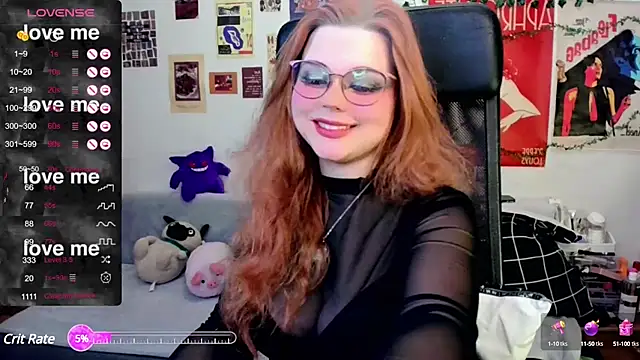 Snapshot of StellaMilla chatting on 03.10.25 StellaMilla online show from 03.10.25