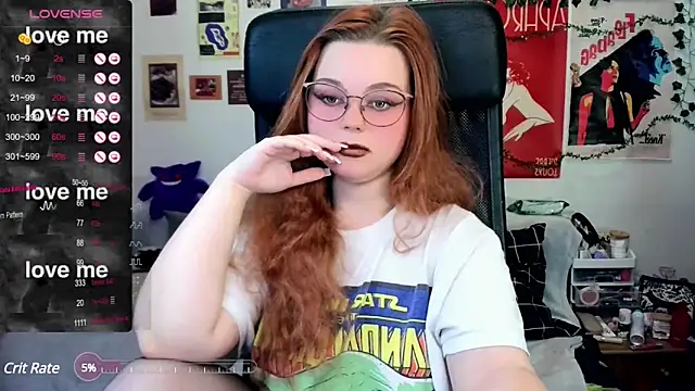 Snapshot of StellaMilla chatting on 03.17.25 StellaMilla online show from 03.17.25