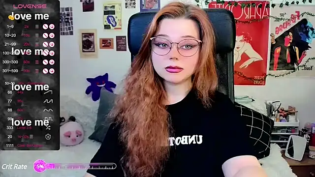 Snapshot of StellaMilla chatting on 03.19.25 StellaMilla online show from 03.19.25