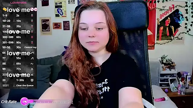 Snapshot of StellaMilla chatting on 03.22.25 StellaMilla online show from 03.22.25