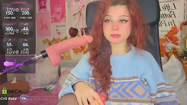 Snapshot of StellaMilla chatting on 09.25.25 StellaMilla online show from 09.25.25