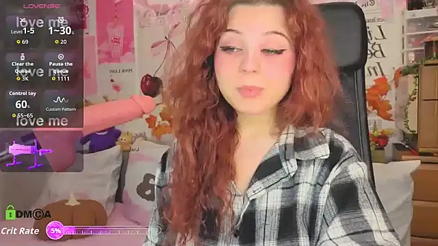 Snapshot of StellaMilla chatting on 10.03.25 StellaMilla online show from 10.03.25