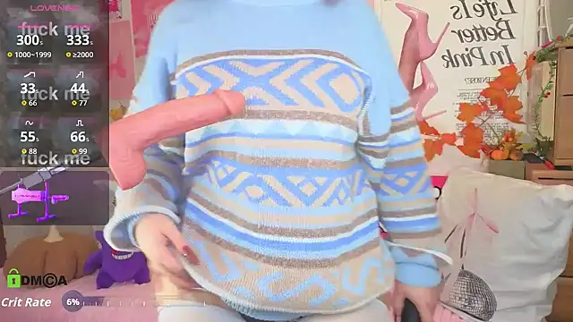 Snapshot of StellaMilla chatting on 10.07.25 StellaMilla online show from 10.07.25