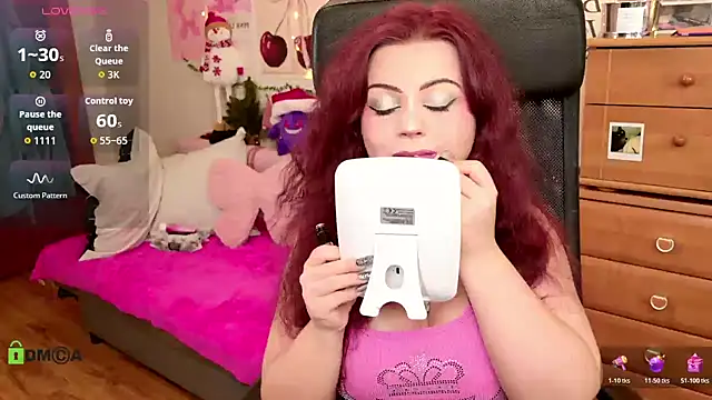 Snapshot of StellaMilla chatting on 01.08.26 StellaMilla online show from 01.08.26