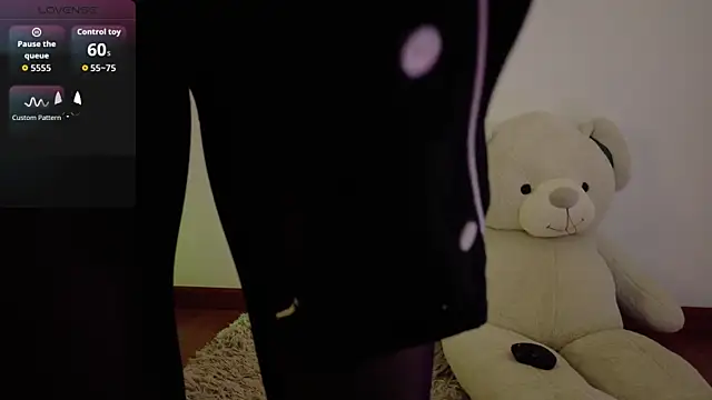 Lia Tinez online show from 11.03.25