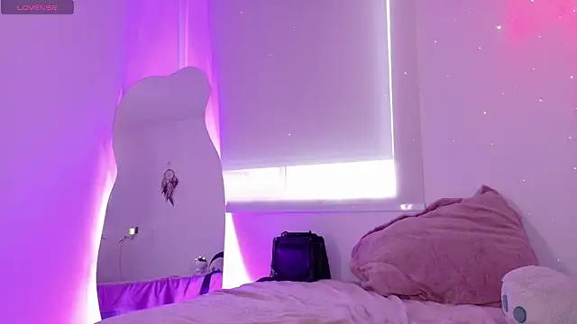 Lia Tinez online show from 04.16.26