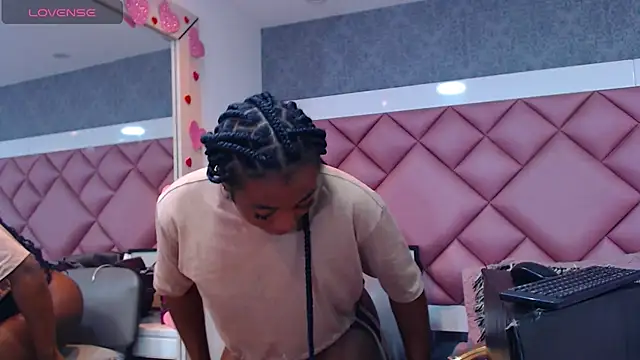 DanielaDuff online show from 04.09.26