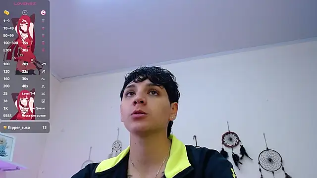 Snapshot of bad_giirl_ chatting on 12.09.24 bad giirl online show from 12.09.24