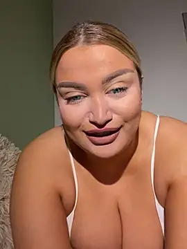 EmiliaPetrova online show from 03.12.25