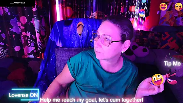 Snapshot of mature_lisa_naughty chatting on 01.21.25 mature lisa naughty online show from 01.21.25