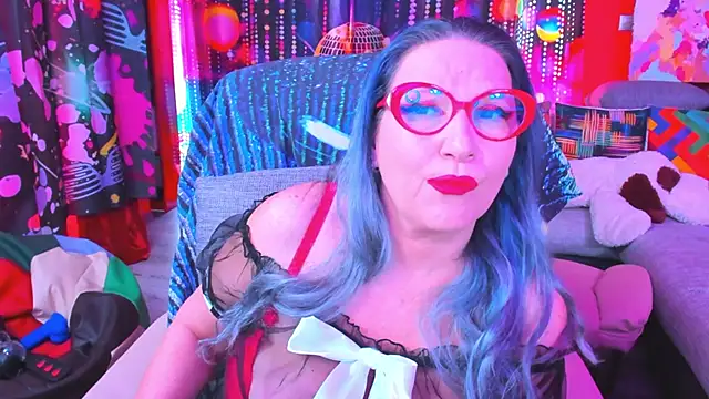 Snapshot of mature_lisa_naughty chatting on 03.07.25 mature lisa naughty online show from 03.07.25