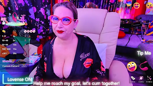 Snapshot of mature_lisa_naughty chatting on 02.08.26 mature lisa naughty online show from 02.08.26