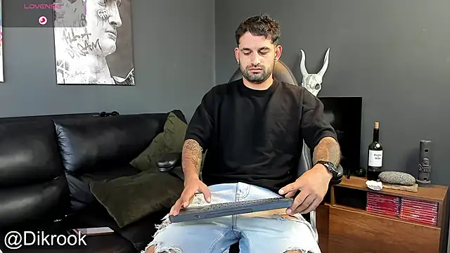 Snapshot of Davevilboy chatting on 01.30.25 Davevilboy online show from 01.30.25