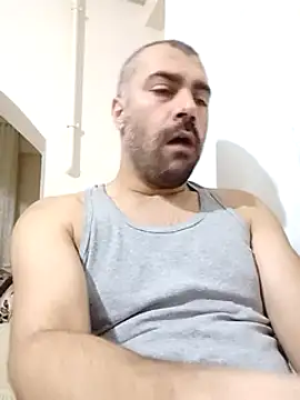 Snapshot of kevgir08 chatting on 12.10.24 kevgir08 online show from 12.10.24