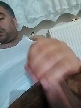 Snapshot of kevgir08 chatting on 11.29.25 kevgir08 online show from 11.29.25