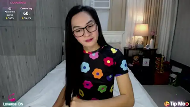 xAsianSweetHeart online show from 04.17.26
