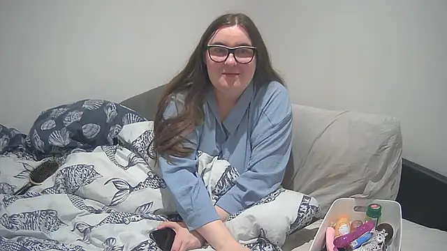 Rebecca Summer online show from 12.31.24