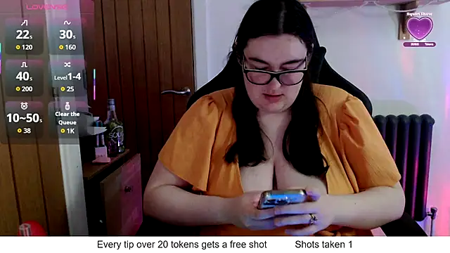 Rebecca Summer online show from 04.18.26