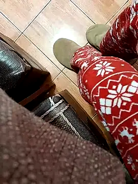 feet toes online show from 02.22.25