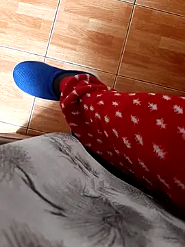 feet toes online show from 04.14.26